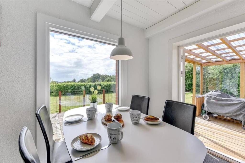 Thatched Holiday Home In Struer, Jutland With A View Eksteriør bilde