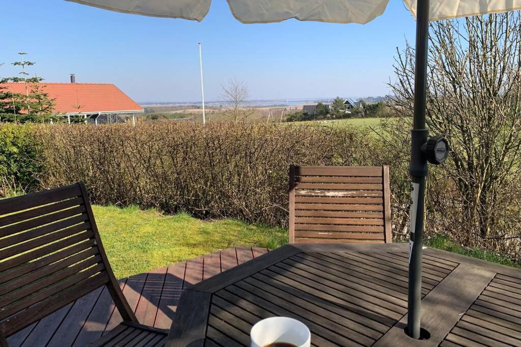 Thatched Holiday Home In Struer, Jutland With A View Eksteriør bilde